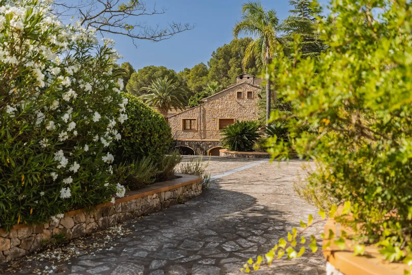 Vista exterior de Casa o xalet en venda en Pedreguer amb Aire condicionat, Calefacció i Jardí privat