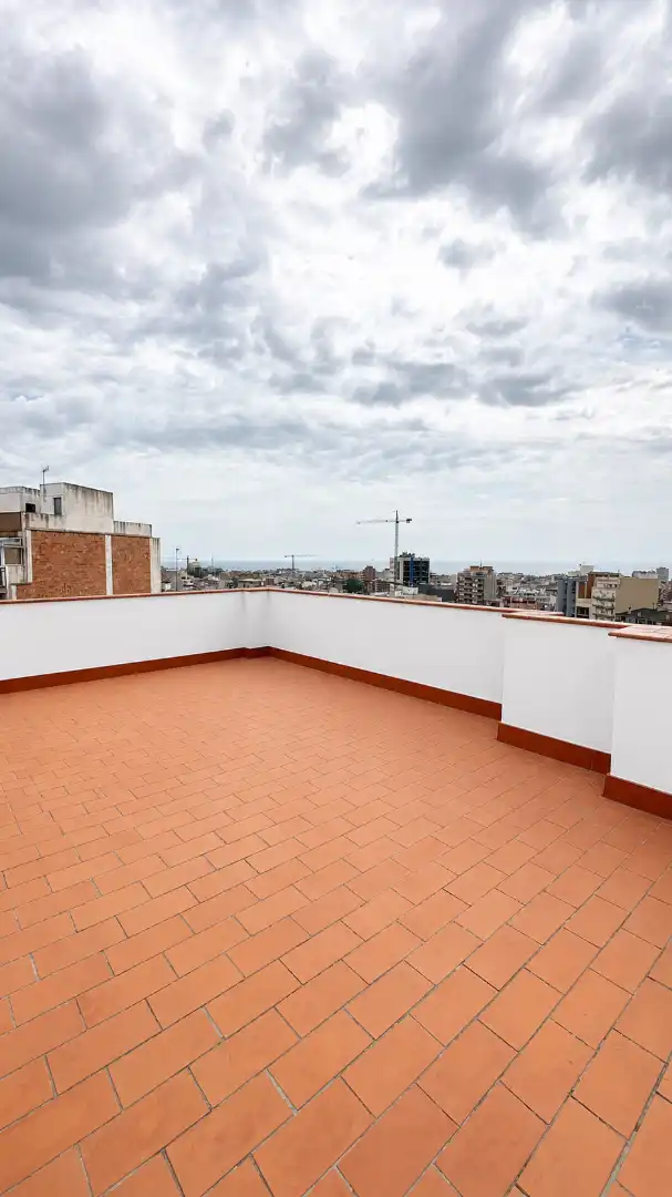 Terraza de Piso en venta en Badalona con Aire acondicionado, Terraza y Horno