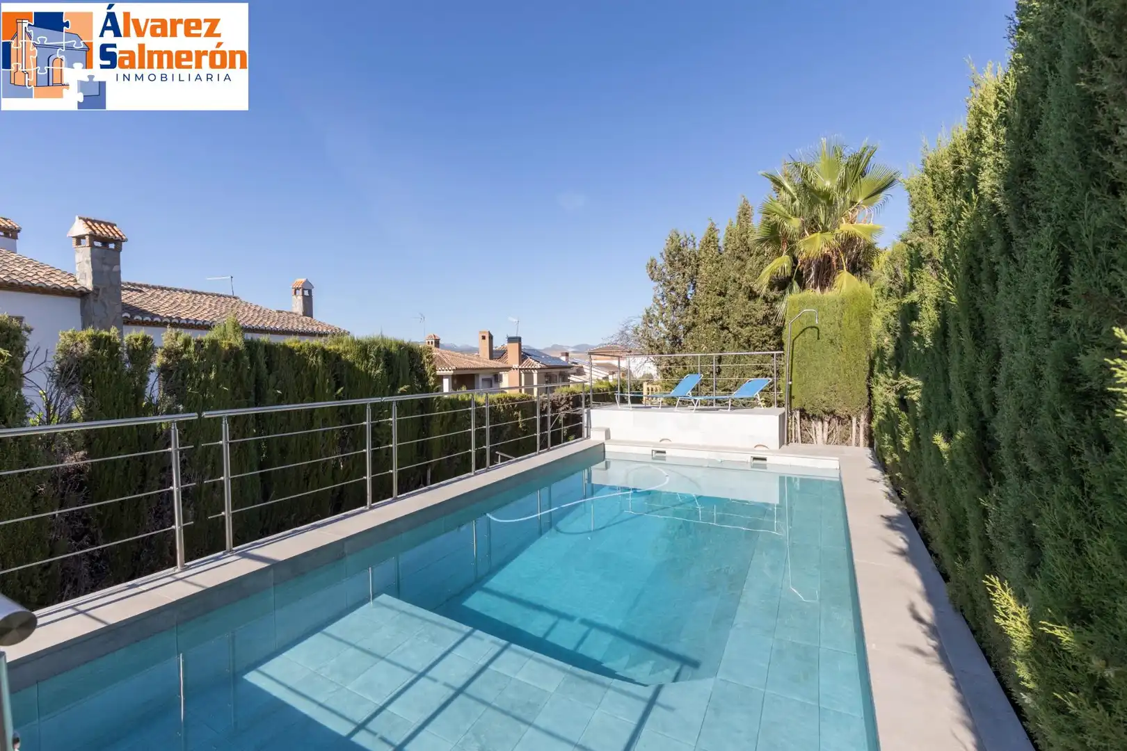 Piscina de Casa o chalet en venta en Altos de la Zubia
