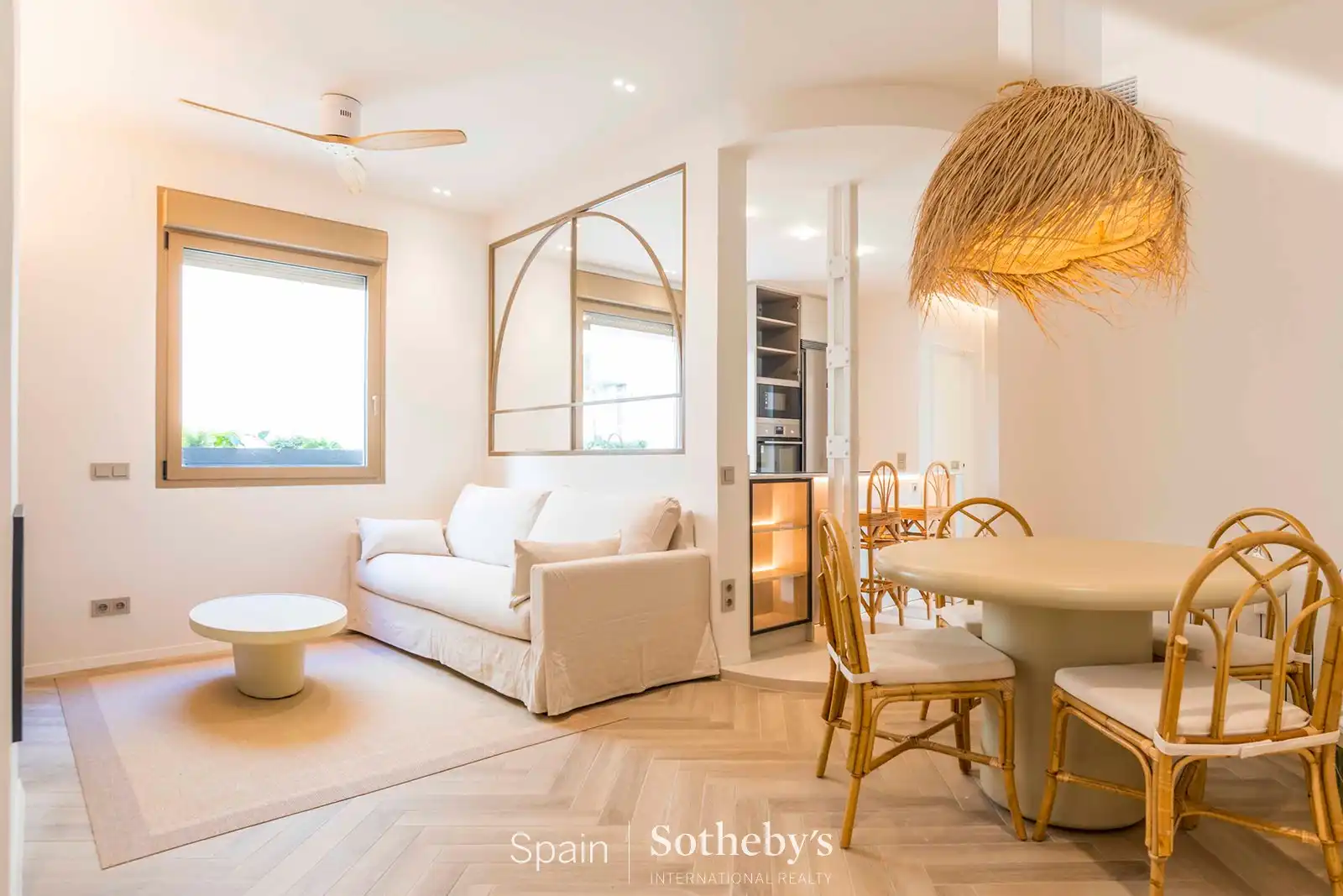 Apartamento con ascensor en venta en Luchana
