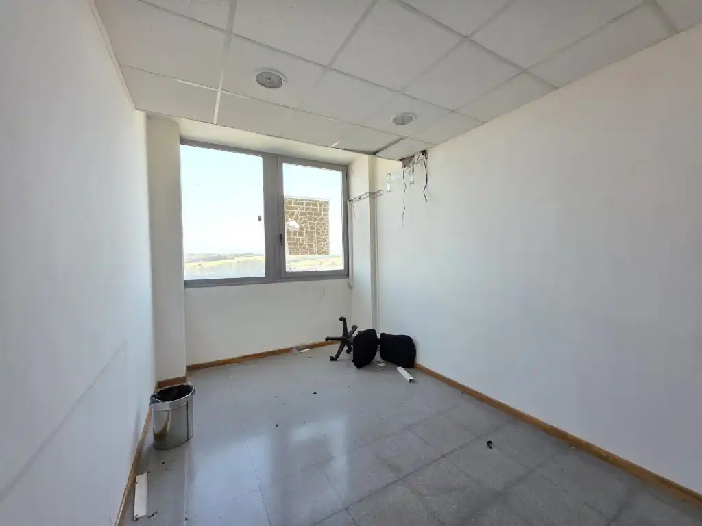 Office space with lift for sale in Can Borrell, imagen 8