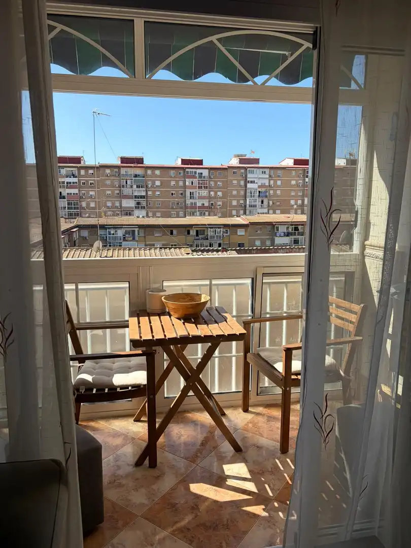 Piso con ascensor en venta en Carretera de Cádiz
