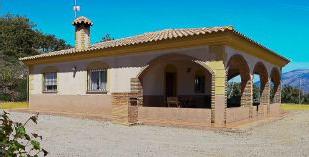 Vista exterior de Casa o xalet de lloguer en Vélez-Málaga amb Piscina