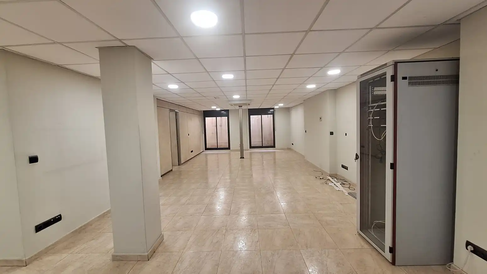 Local comercial en venda a Barcelona - CL VILADOMAT, imagen 13
