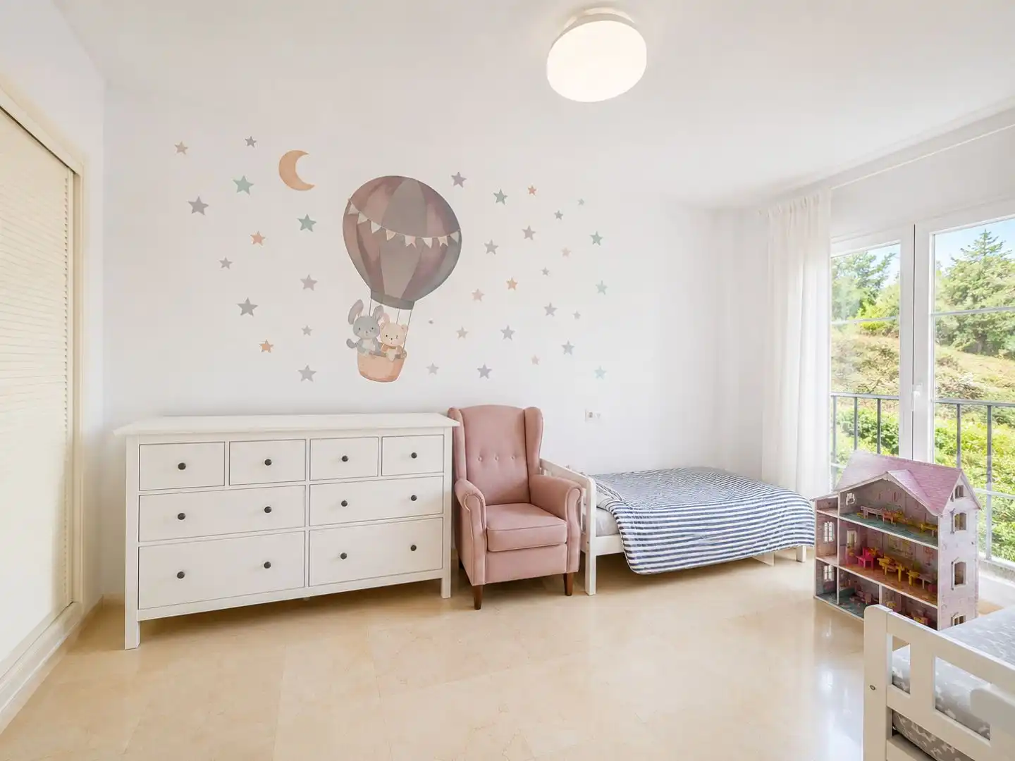 Habitación de Piso en venta en Benahavís con Aire acondicionado y Terraza