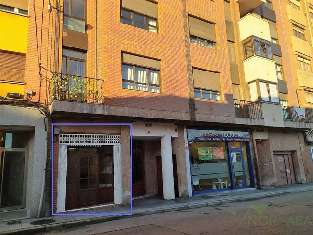 Local comercial en Alquiler en   Rayo en Fozaneldi - Tenderina