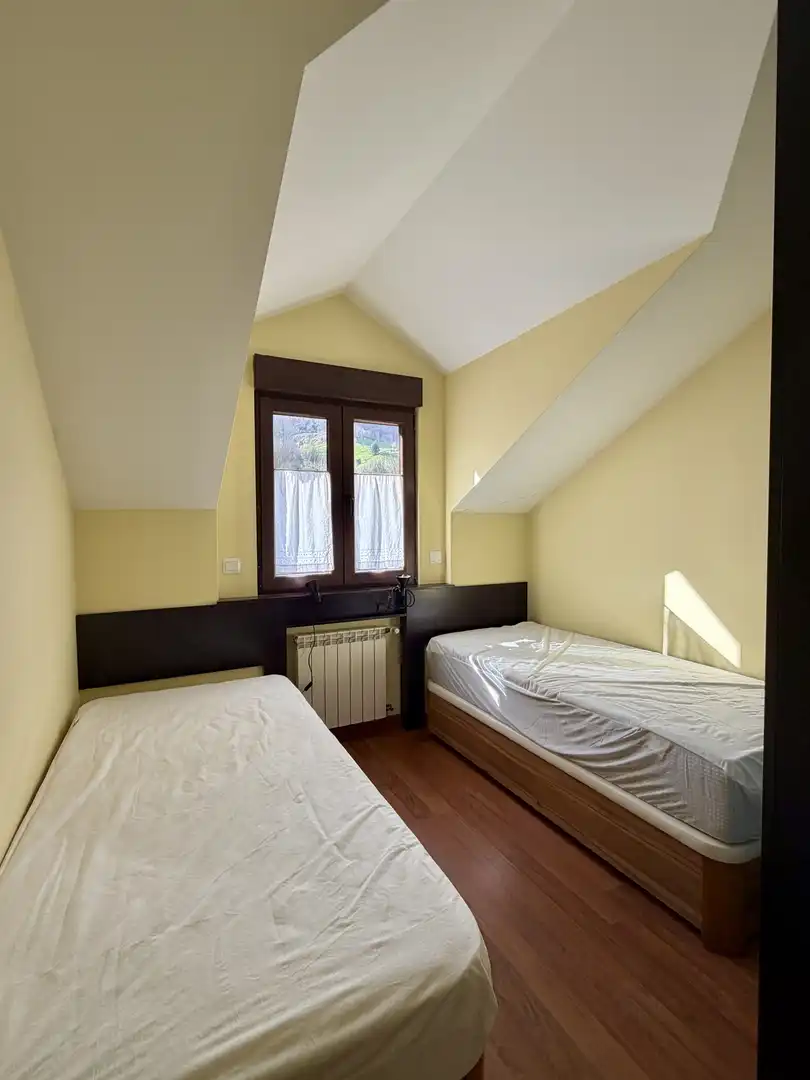 Schlafzimmer von Einfamilien-Reihenhaus zur Miete in San Roque de Riomiera mit Heizung und Privatgarten