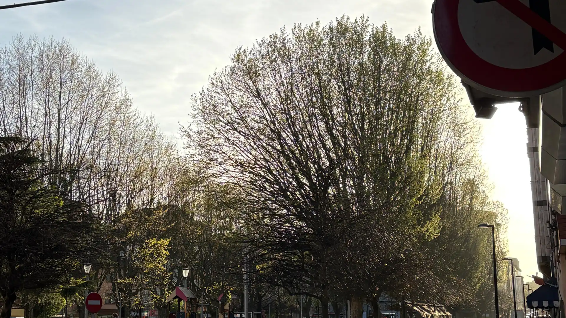 Vista exterior de Local de lloguer en Gijón 