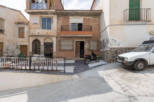 Casa-chalet en Venta en Calle PLAZA COLON en Jayena