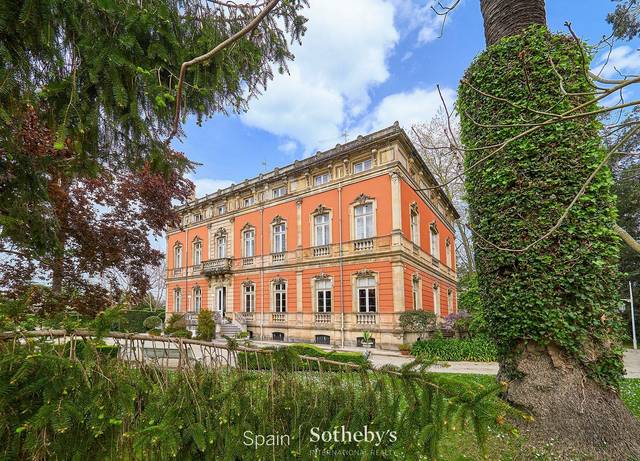 Casa-chalet en Venta en Calle del Profesor Pérez Pimentel en Somió