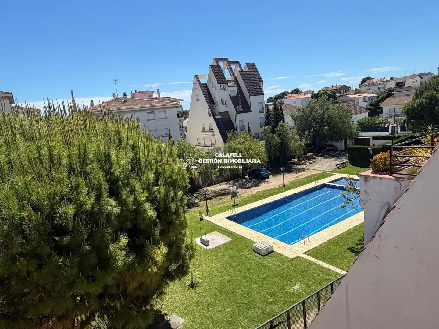 Dúplex amb piscina en venda a Garrotxa 8