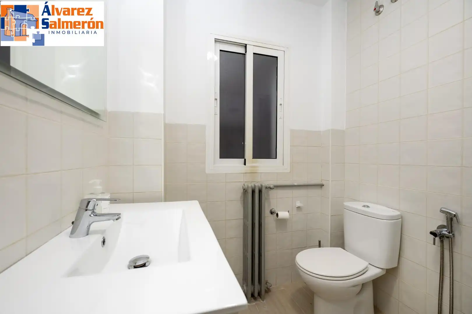 Piso en venta en Calle PEDRO ANTONIO DE ALARCON, Fígares