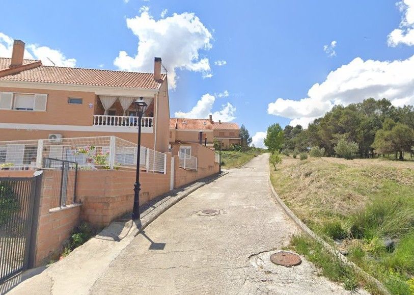 Exterior view of Single-family semi-detached for sale in Brea de Tajo