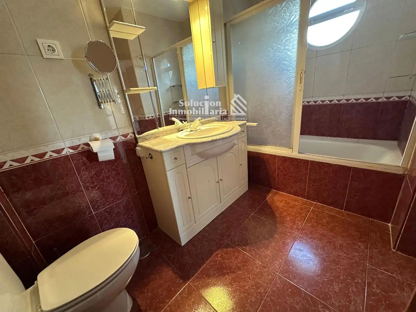 Baño de Casa adosada en venta en Cabrerizos con Calefacción, Terraza y Piscina