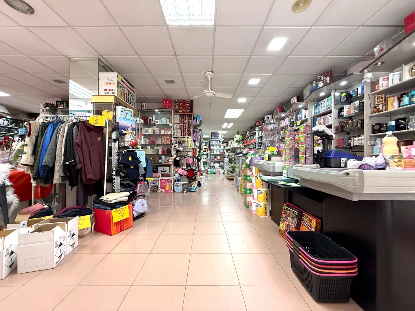 Local comercial en venda a Carrer Vint-i-u 54, imagen 6