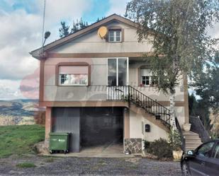 Vista exterior de Casa o xalet en venda en Cervantes amb Moblat i Balcó