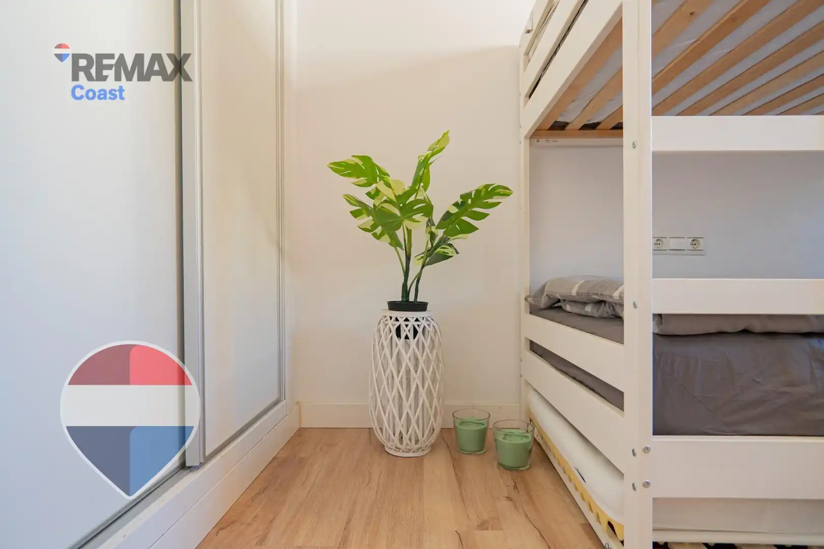 Habitación de Piso en venta en Málaga con Aire acondicionado, Calefacción y Jardín privado