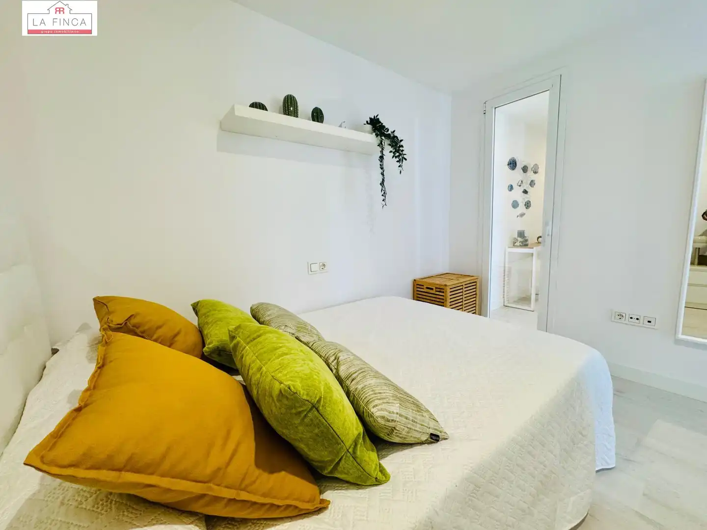 Dormitori de Pis en venda en Rincón de la Victoria amb Aire condicionat, Jardí privat i Terrassa