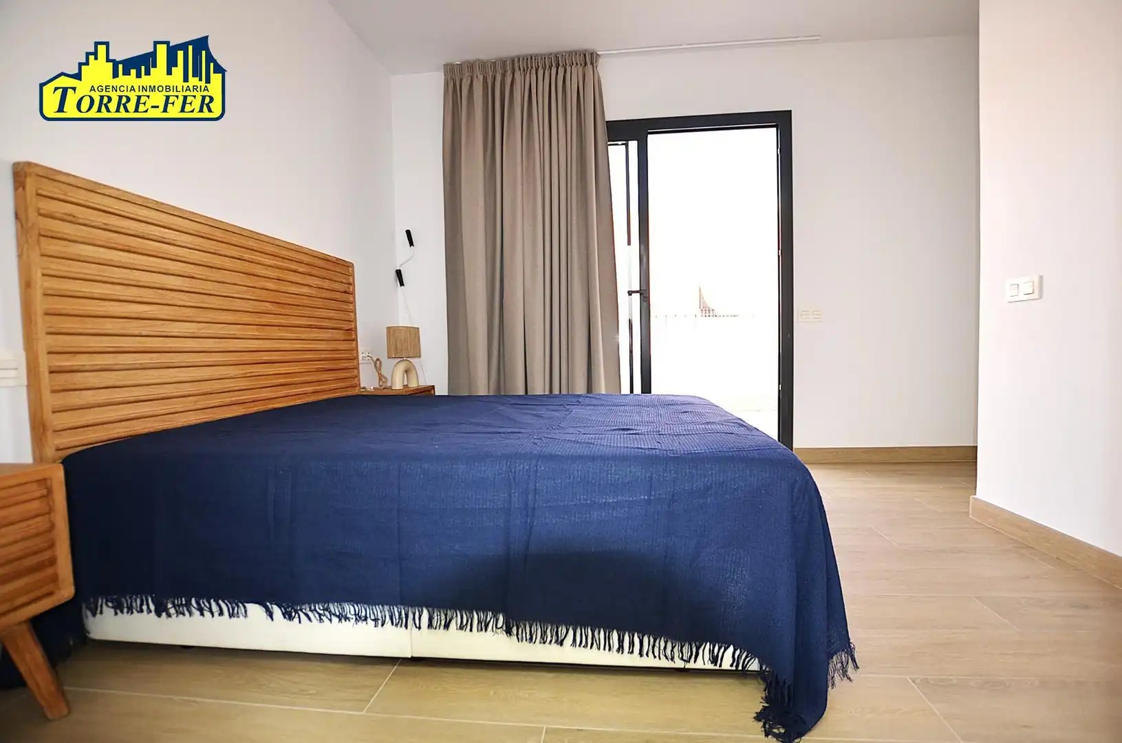 Habitación de Ático de alquiler en Almería con Aire acondicionado, Terraza y Amueblado