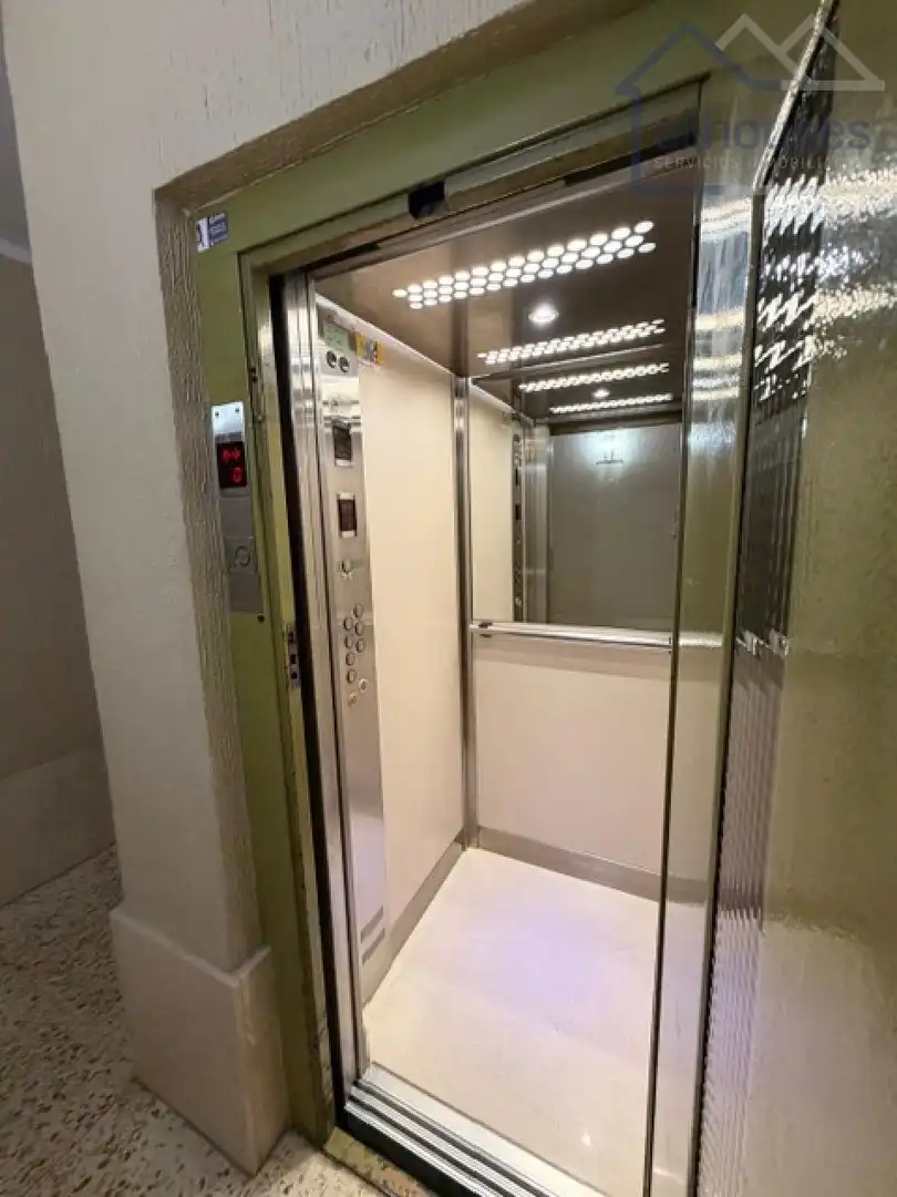 Piso en venta en Vigo  con Calefacción, Parquet y Terraza