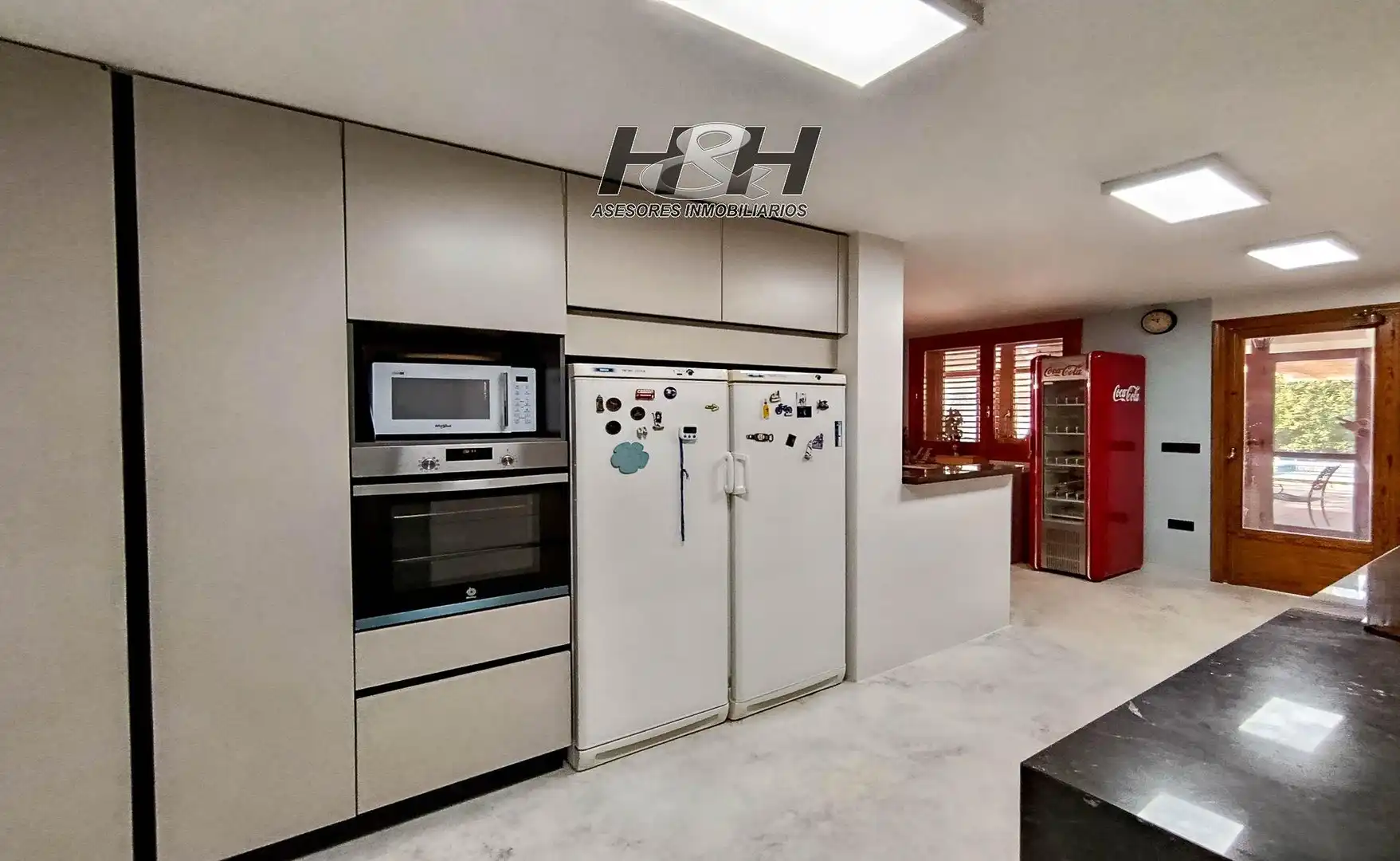 Cuina de Casa o xalet en venda en Riba-roja de Túria amb Aire condicionat, Calefacció i Jardí privat