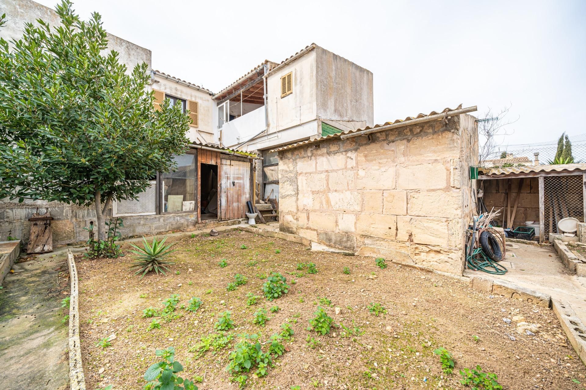 Vista exterior de Casa adosada en venda en Ses Salines amb Calefacció, Jardí privat i Terrassa