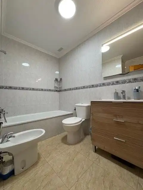 Baño de Dúplex en venta en San Pedro del Pinatar con Aire acondicionado, Calefacción y Terraza