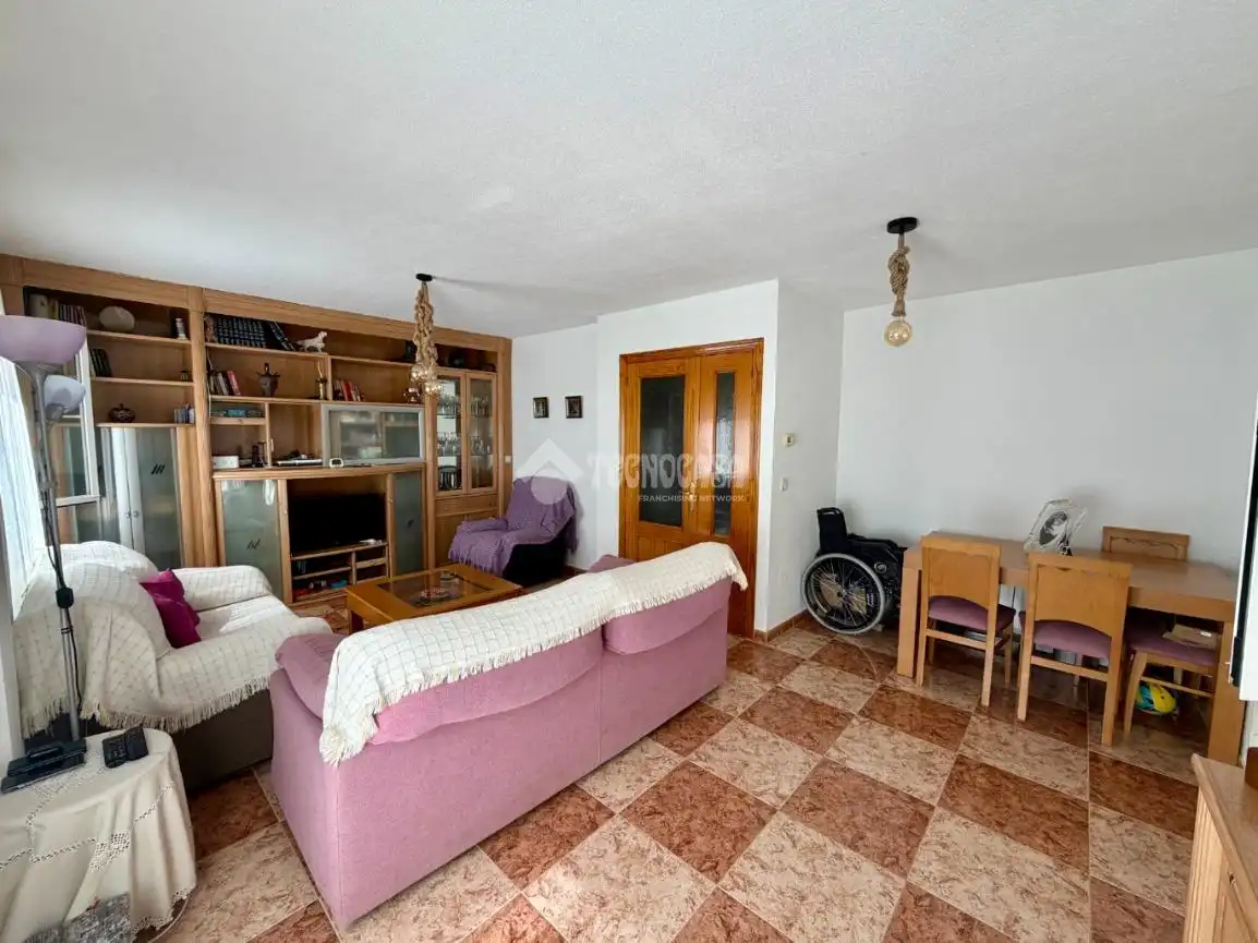 Sala de estar de Casa adosada en venta en Villanueva de la Torre con Jardín privado, Terraza y Balcón