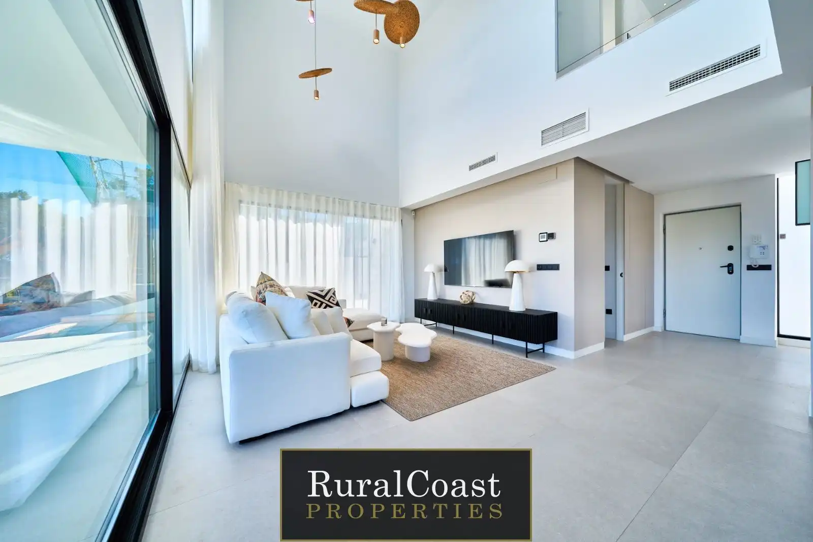 Sala de estar de Casa o chalet en venta en Polop con Aire acondicionado, Calefacción y Jardín privado