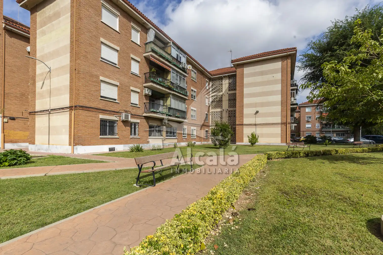 Piso con jardín en venta en Colonia - Bripac