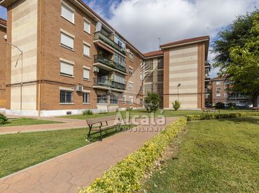 Pis amb jardí en venda a Colonia - Bripac