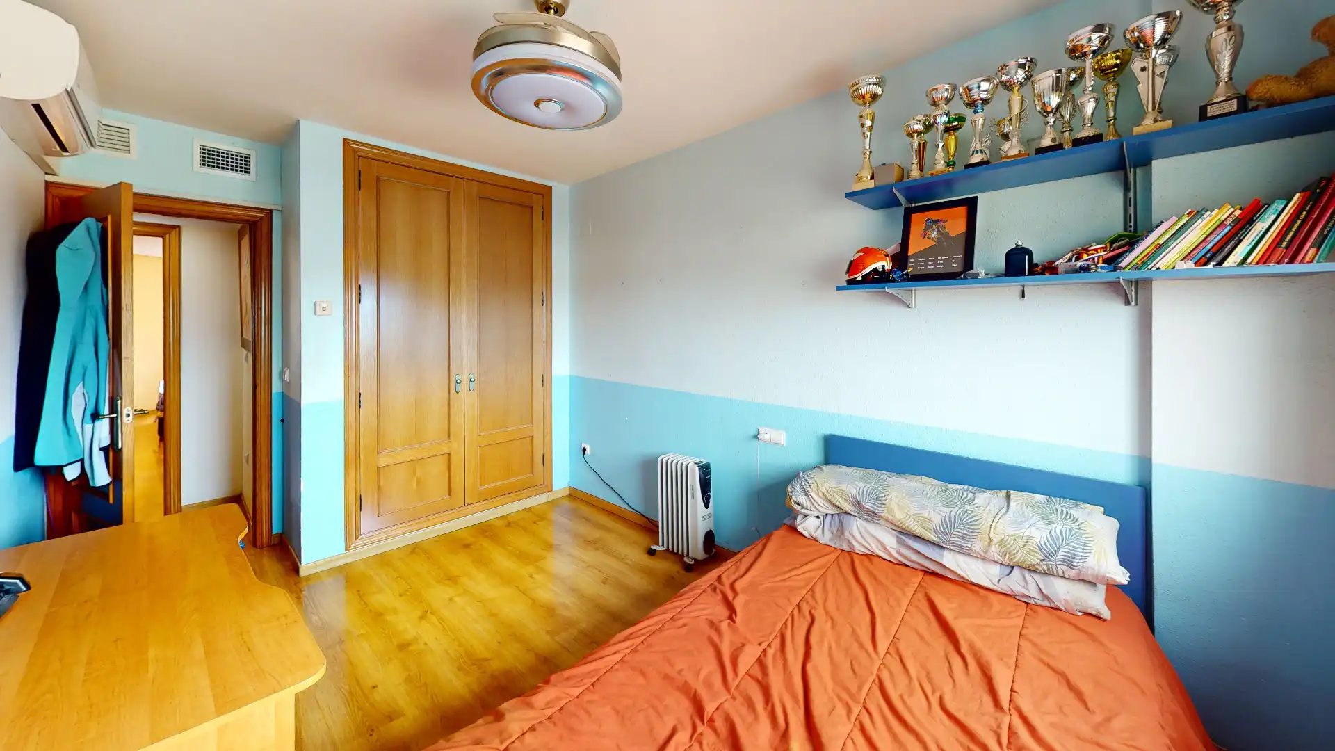 Habitación de Piso en venta en Alicante / Alacant con Aire acondicionado, Calefacción y Terraza