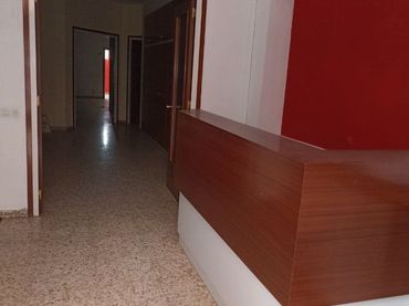 Locale commerciale in affitto a Carrer Pere III