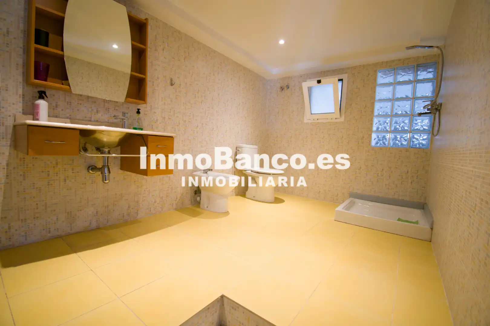 Casa o chalet en venta en Chiva con Jardín privado, Parquet y Terraza