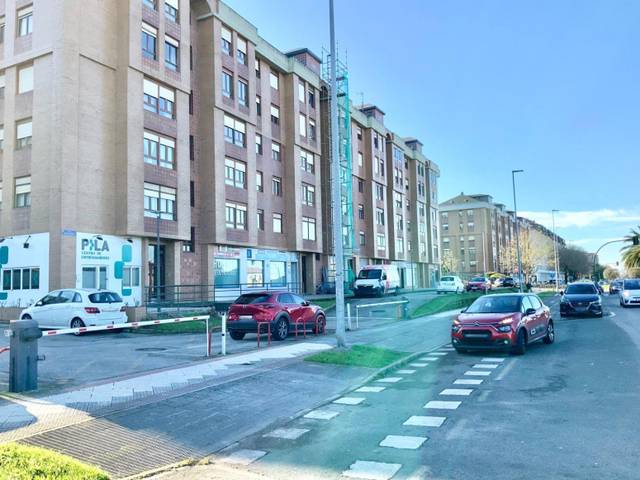 Garaje en Venta en AV CASTROS en Los Castros