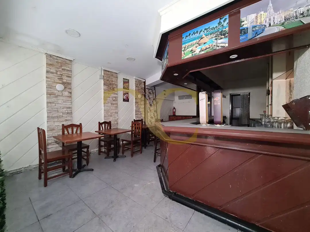 Local commercial à vendre à Calle Cangas de Onís, imagen 5