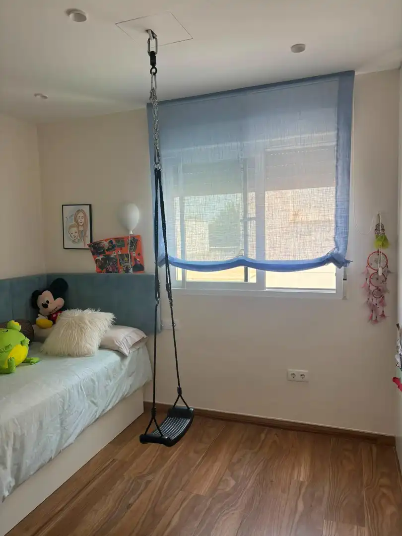 Casa aparellada amb terrassa en venda a La Conarda, imagen 9