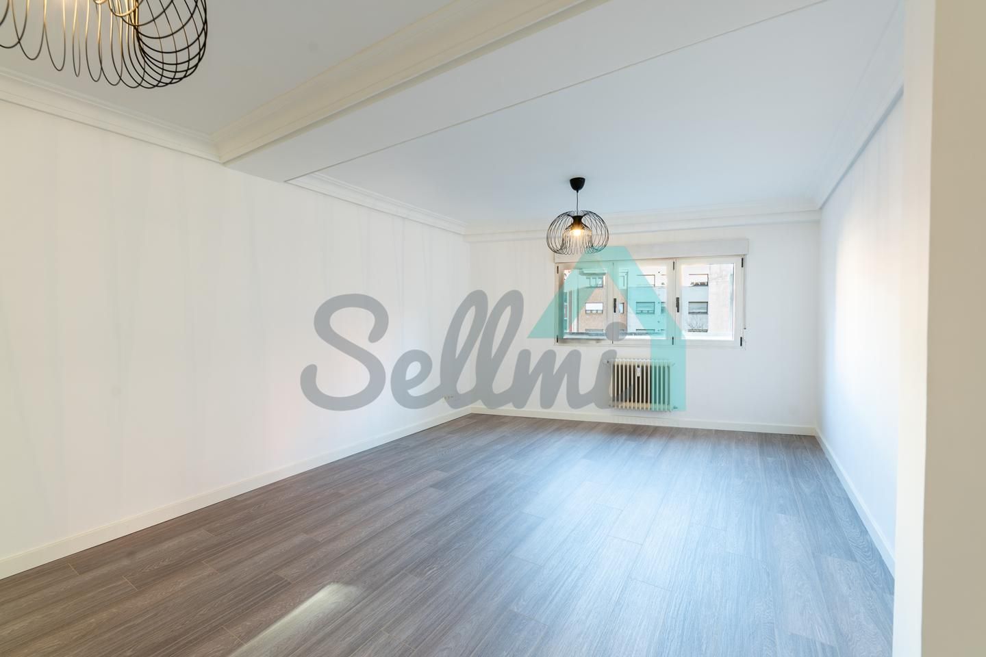 Flat for sale in Picasso, Milán - Pumarín