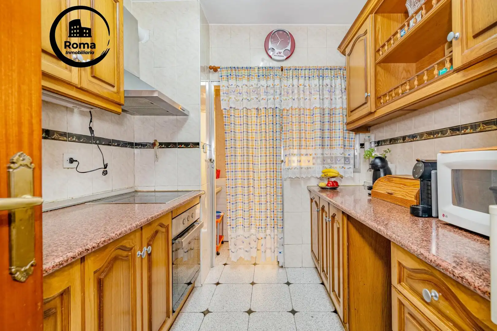 Kitchen of Flat for sale in Granada  with Air Conditioner, Terrace and Storage room