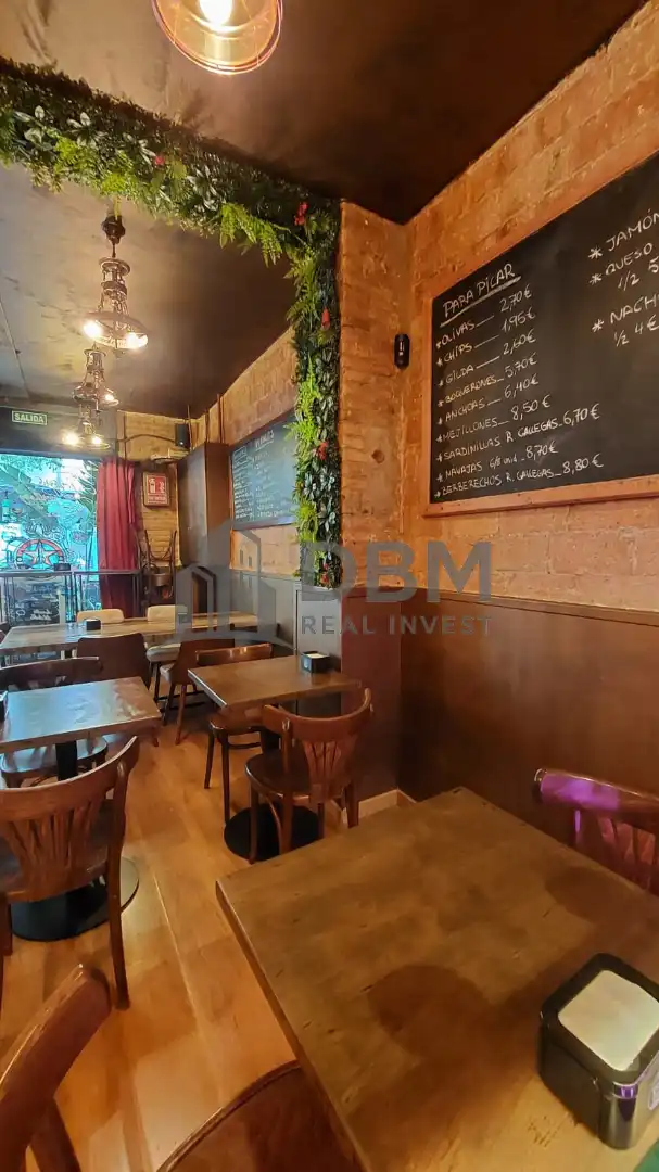 Business premises for transfer in Eixample, imagen 2