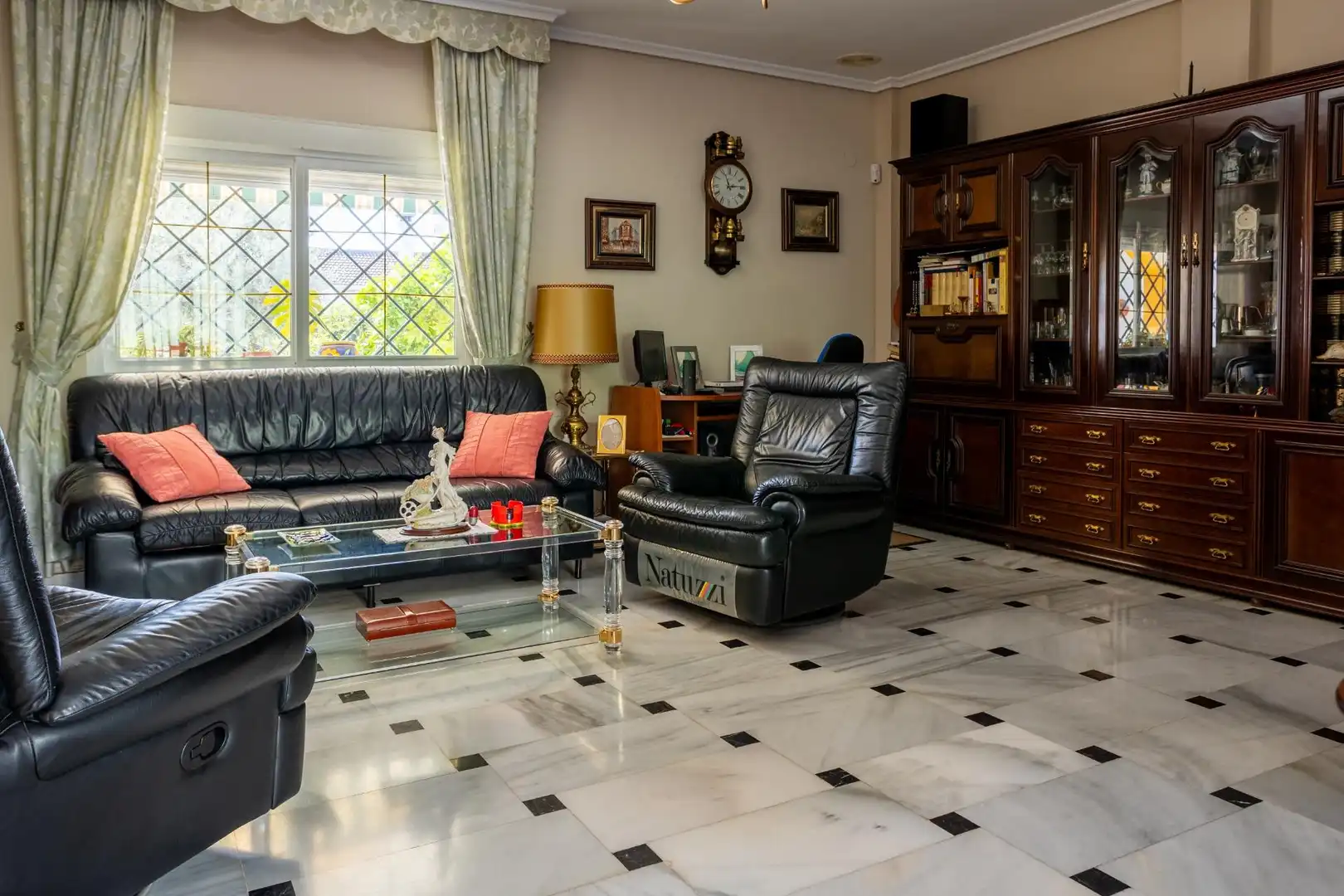 Detached homes for sale in El Brillante -El Naranjo - El Tablero