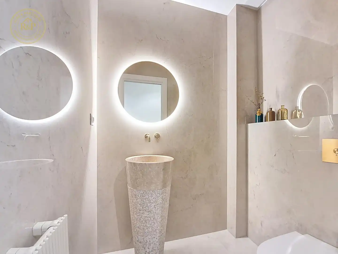 Bathroom of Flat for sale in Barcelona  with Heating, Storage room and Swimming Pool