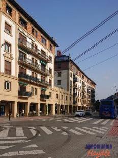 Vista exterior de Pis en venda en Getxo  amb Calefacció, Jardí privat i Traster