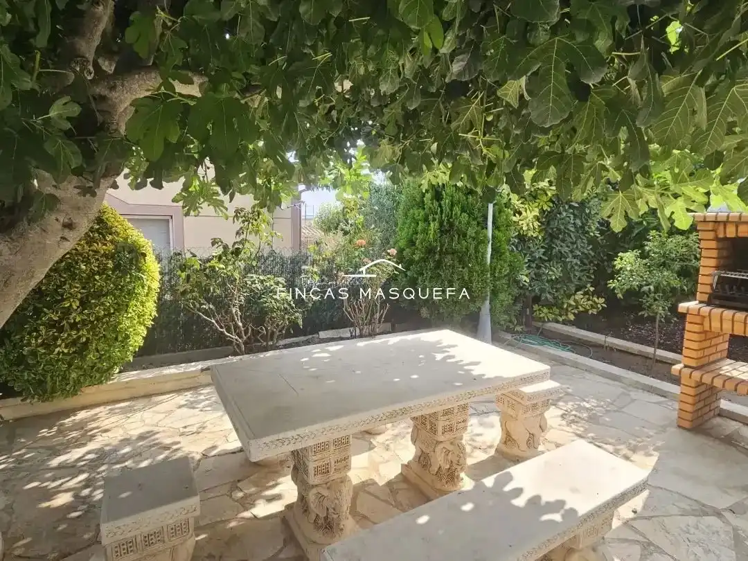 Casa con jardín en venta en Carrer Piera 0, imagen 5