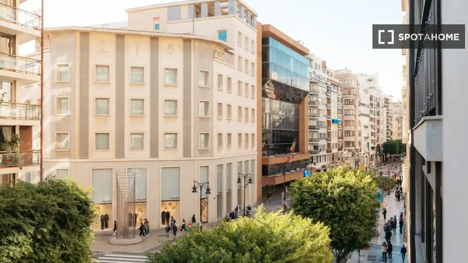 Vista exterior de Piso de alquiler en Valencia con Aire acondicionado, Calefacción y Amueblado