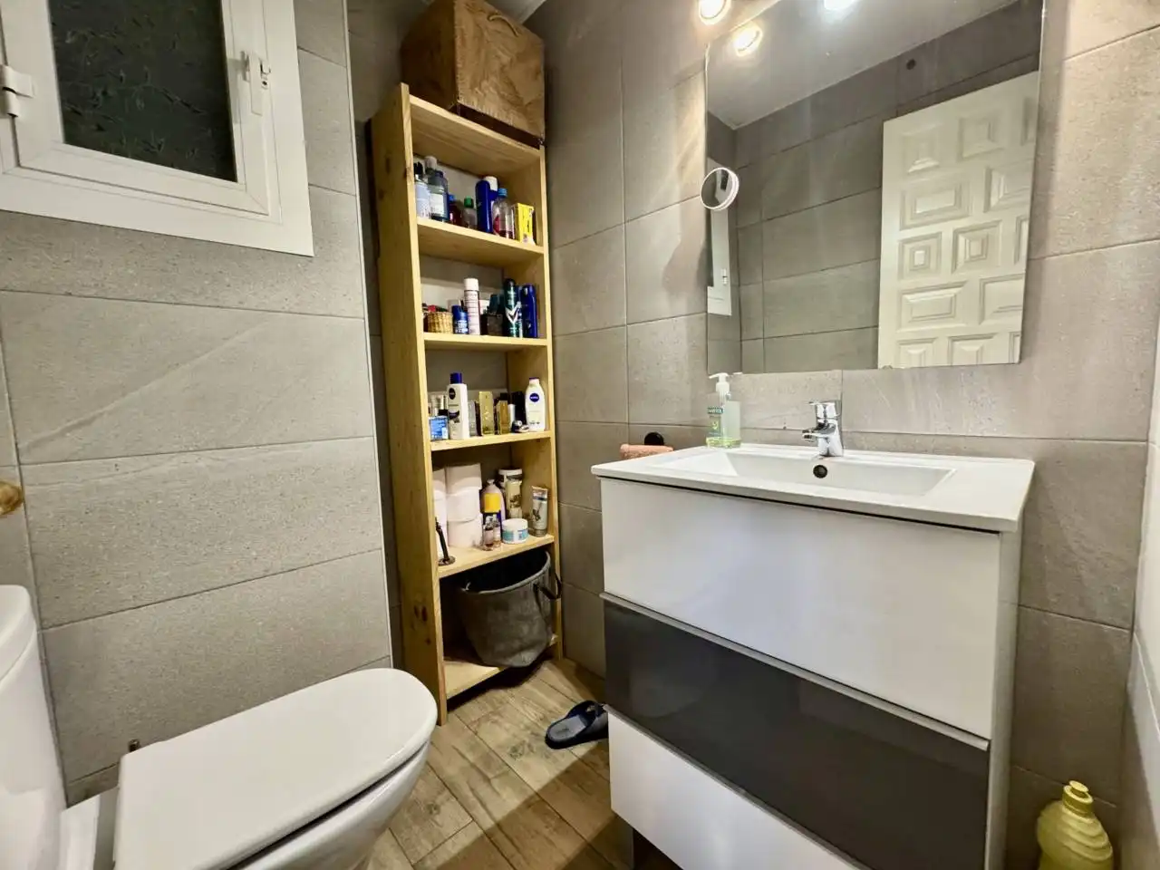 Bathroom of Flat for sale in La Roca del Vallès  with Air Conditioner, Heating and Terrace