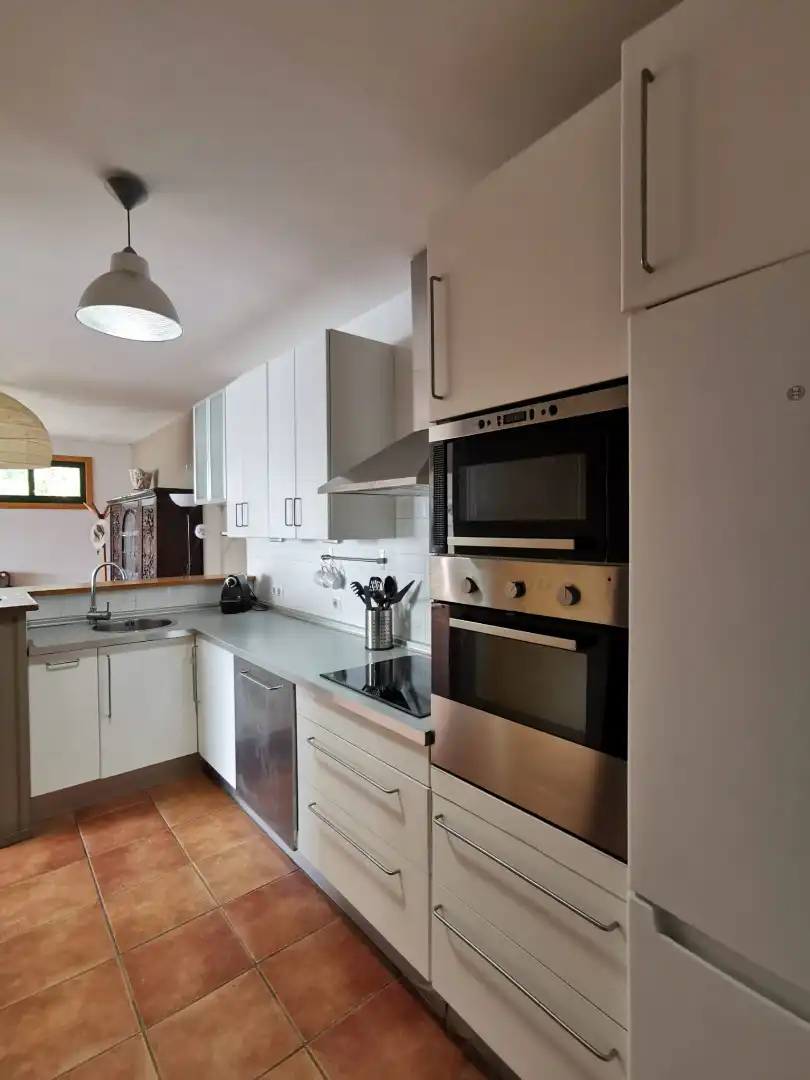 Cocina de Casa o chalet de alquiler en Nigrán con Calefacción, Jardín privado y Terraza