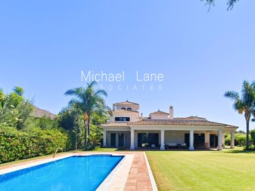 Villa con balcone in vendita a Sotogrande Alto