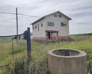 Casa o xalet en venda a Regueras de Arriba