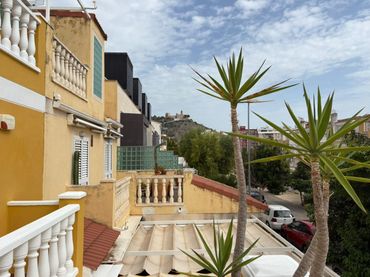 Adosado con balcón en venta en Bulevar del Xúquer